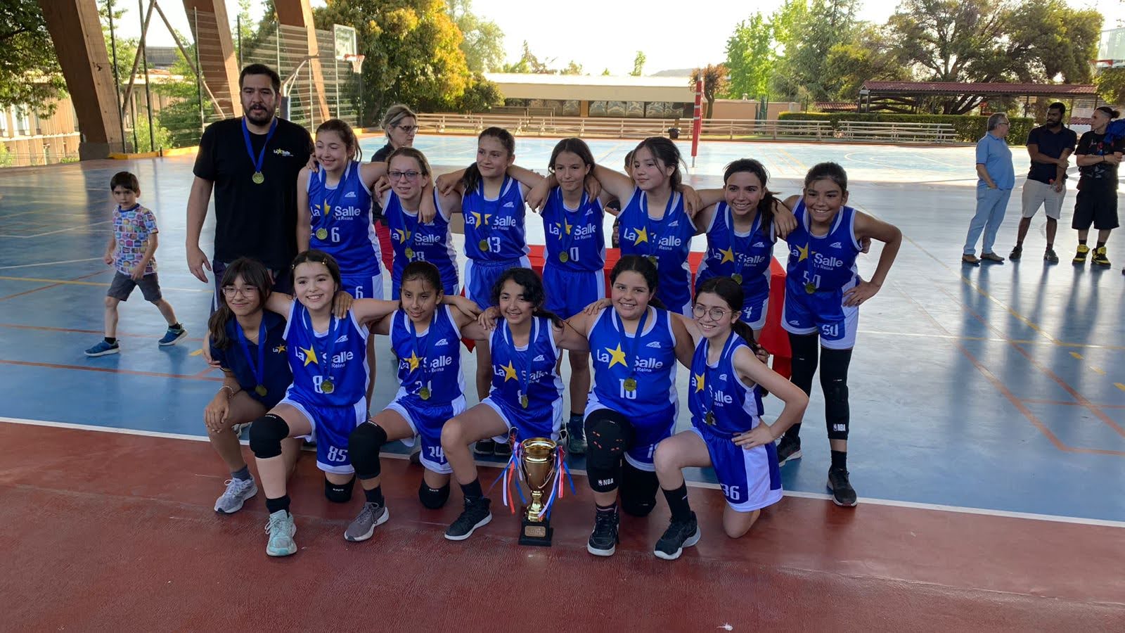 ¡PRIMER Y SEGUNDO LUGAR OBTUVIERON NUESTRAS BASQUETBOLISTAS!